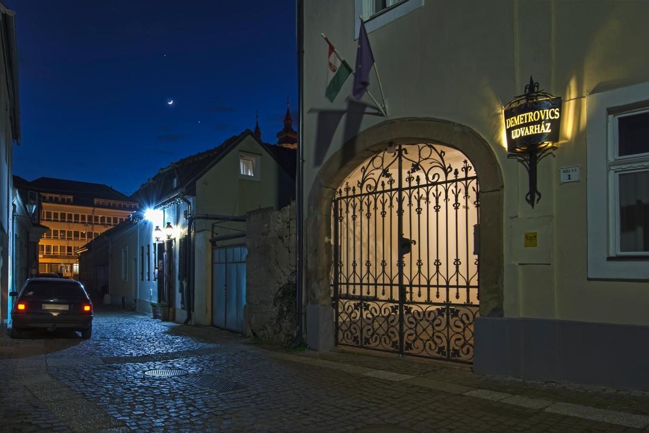 Demetrovics Udvarhaz Eger Exterior foto