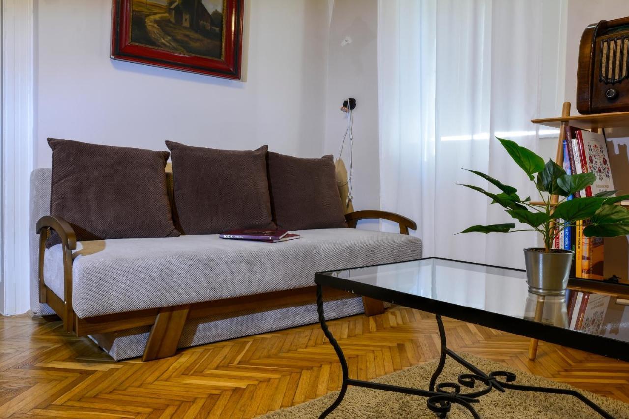 Demetrovics Udvarhaz Eger Exterior foto