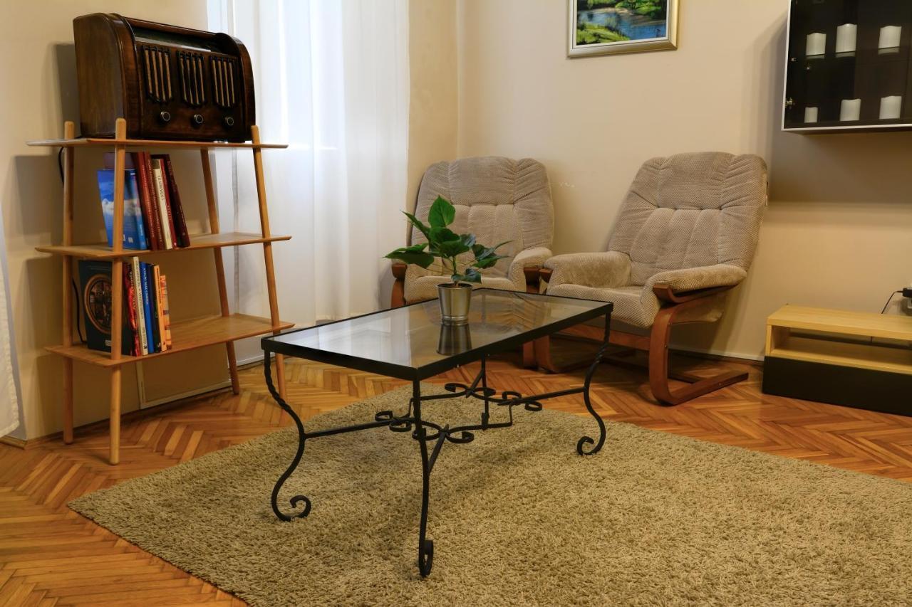 Demetrovics Udvarhaz Eger Exterior foto