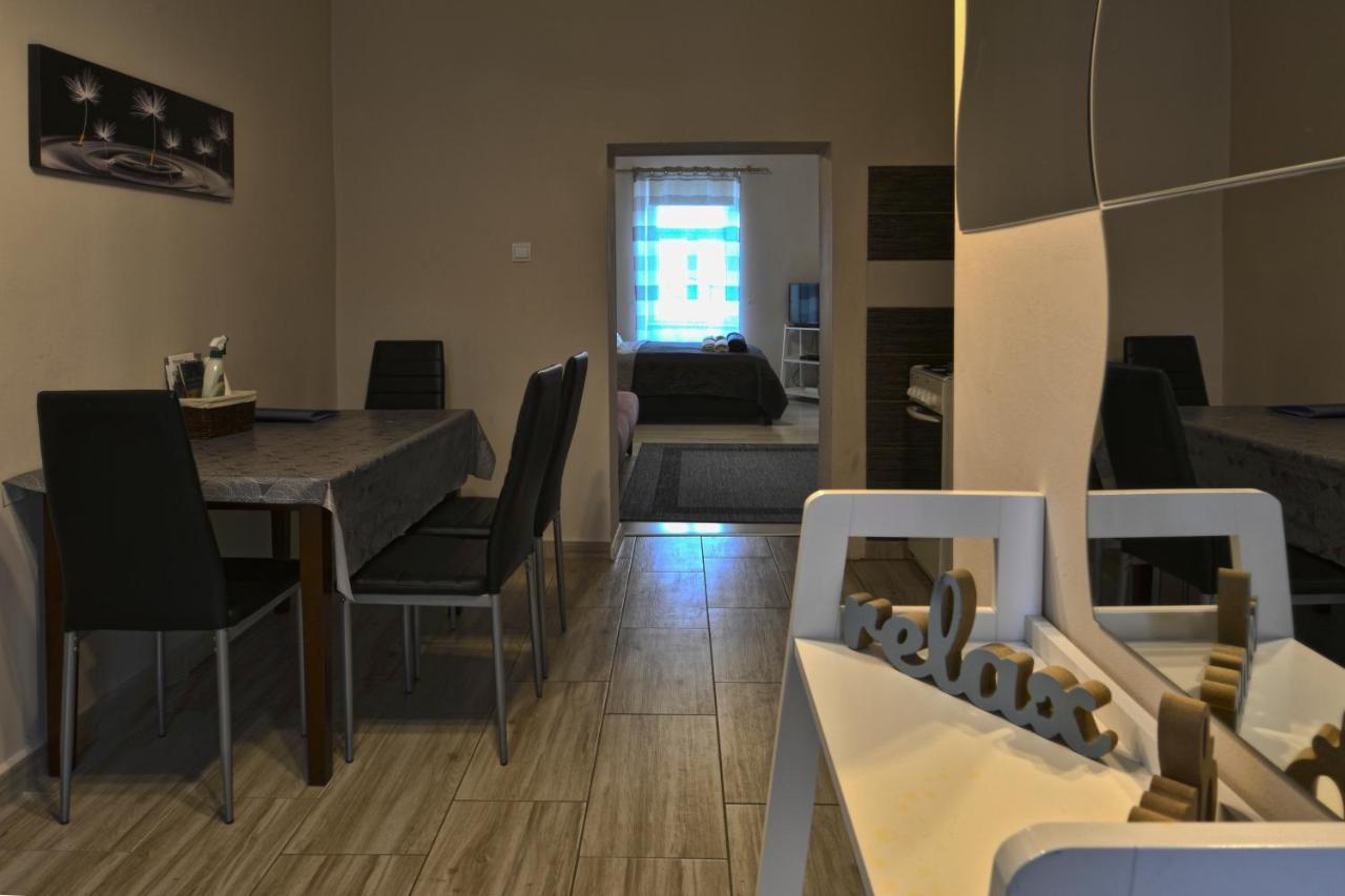 Demetrovics Udvarhaz Eger Exterior foto