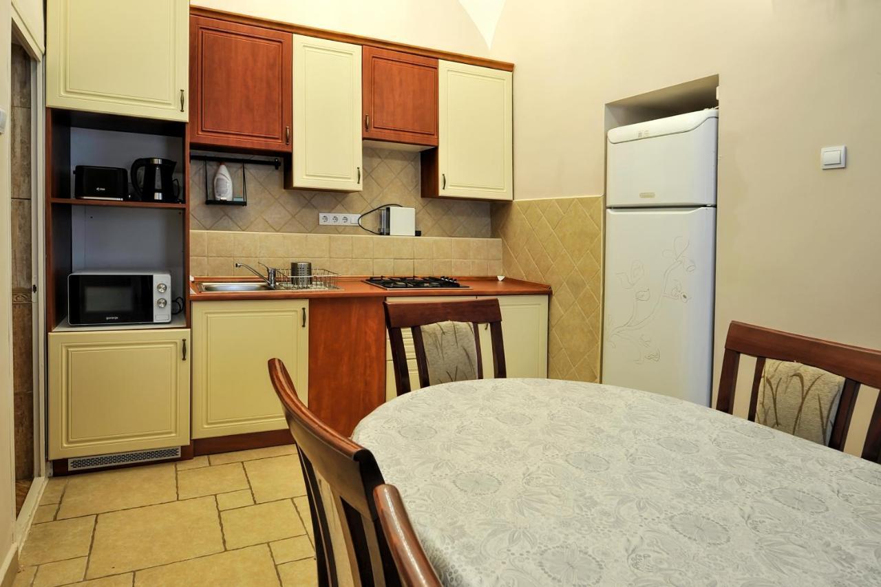 Demetrovics Udvarhaz Eger Exterior foto