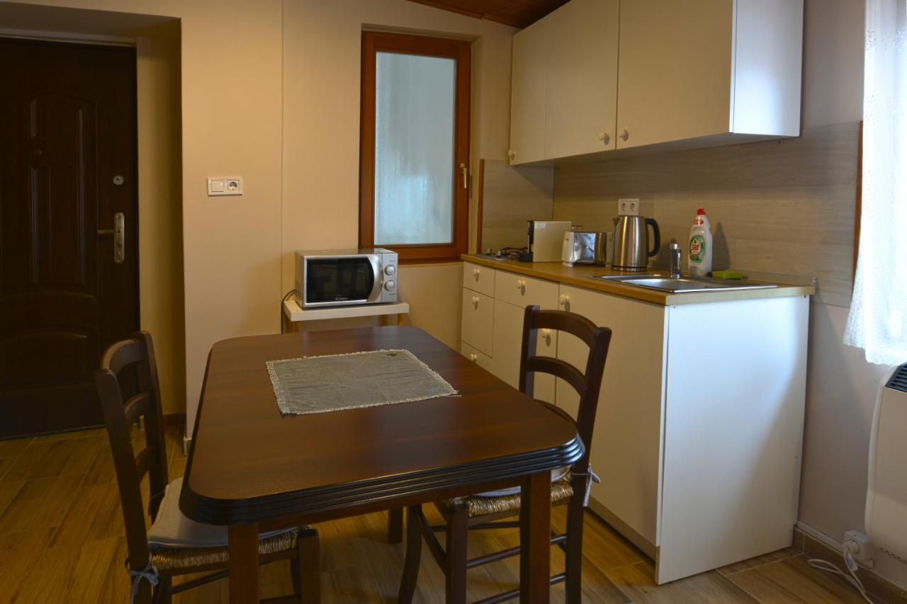 Demetrovics Udvarhaz Eger Exterior foto
