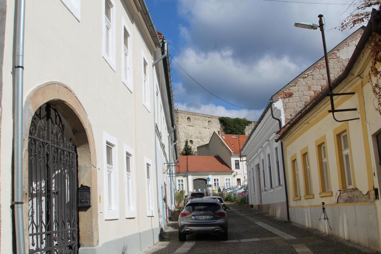 Demetrovics Udvarhaz Eger Exterior foto