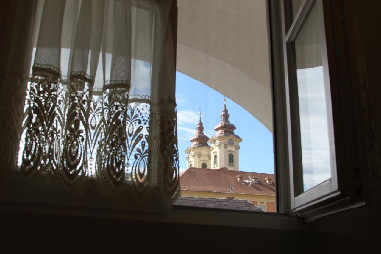Demetrovics Udvarhaz Eger Exterior foto